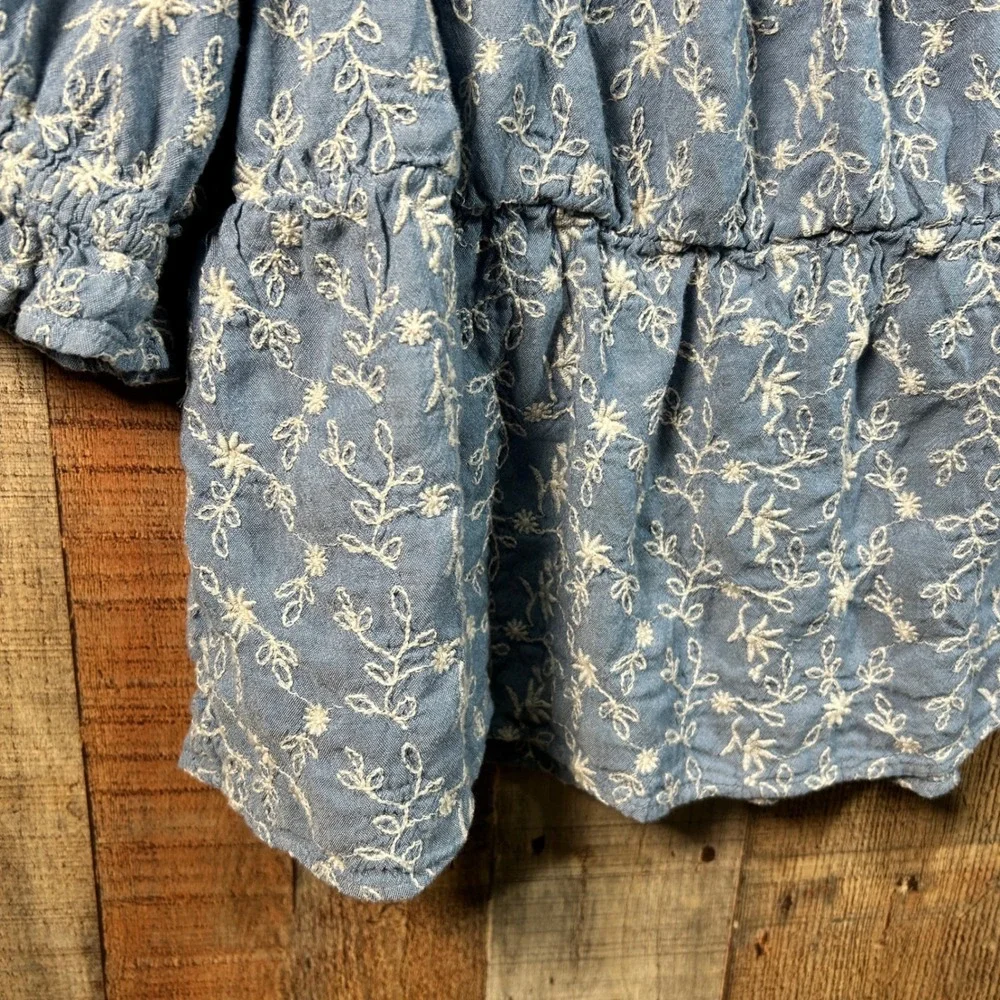 Old Navy Blue Floral Embroidered Smocked Puff Sleeve Peplum Top Boho Medium M
